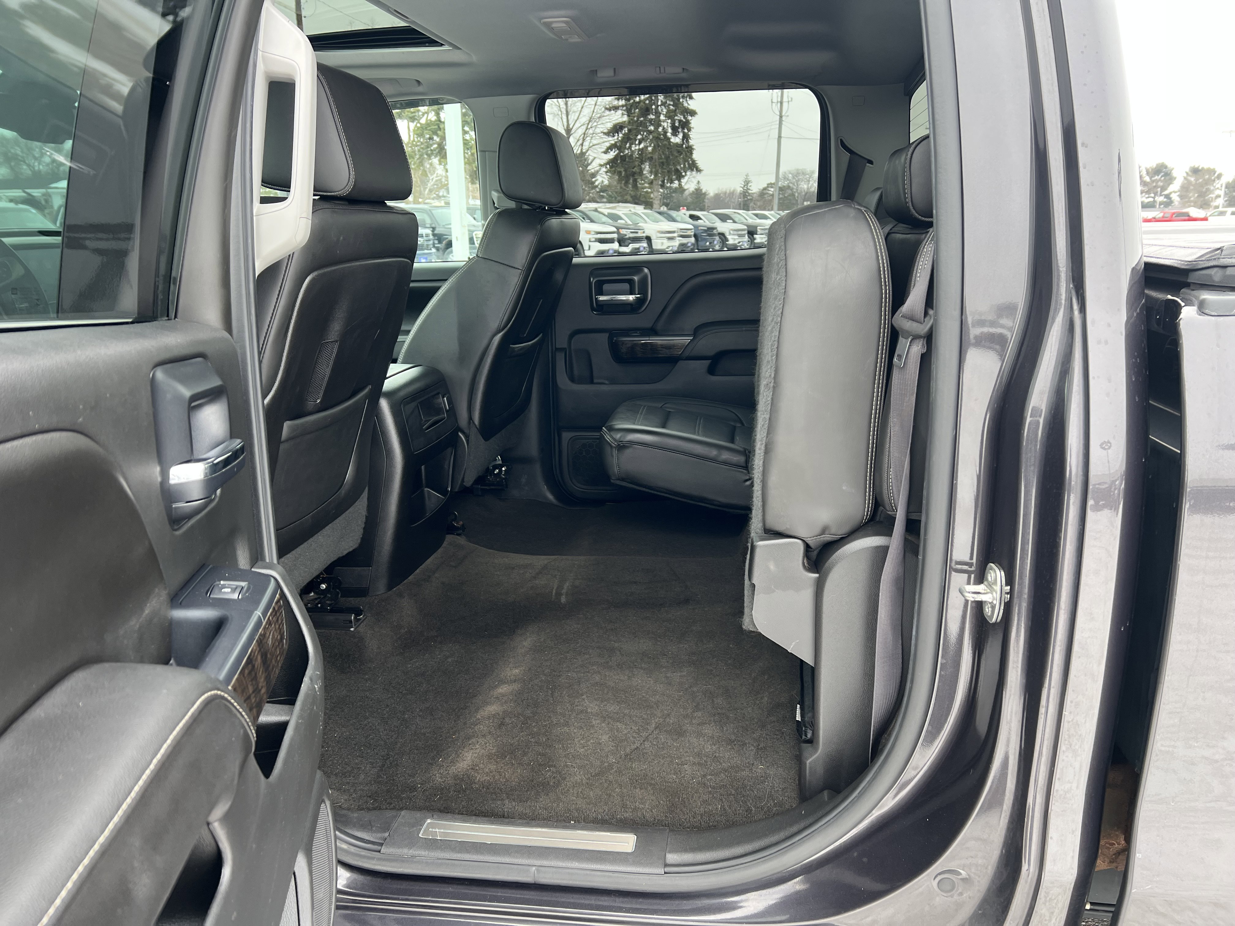 Used 2015 GMC Sierra 3500 Denali w/ Duramax Plus Package image 12