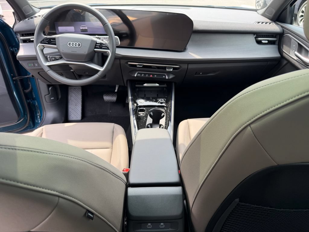 New 2026 Audi Q3 quattro 2.0T AWD/4WD image 17