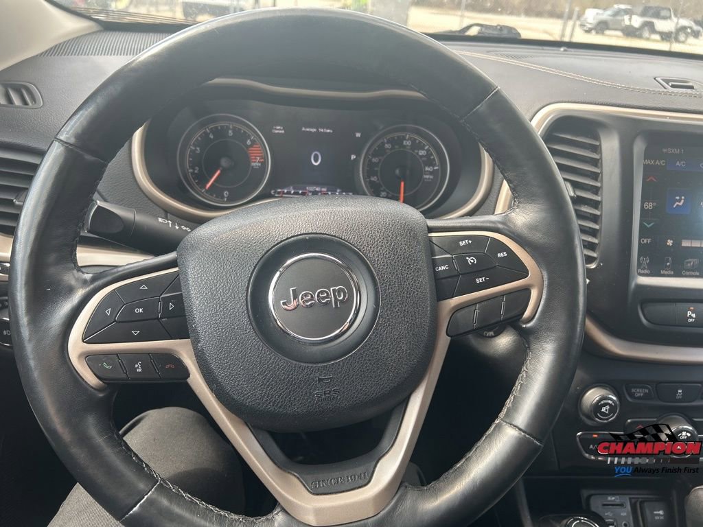 Used 2018 Jeep Cherokee Limited AWD/4WD image 15