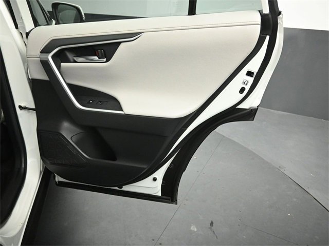 Used 2021 Toyota RAV4 Limited image 29