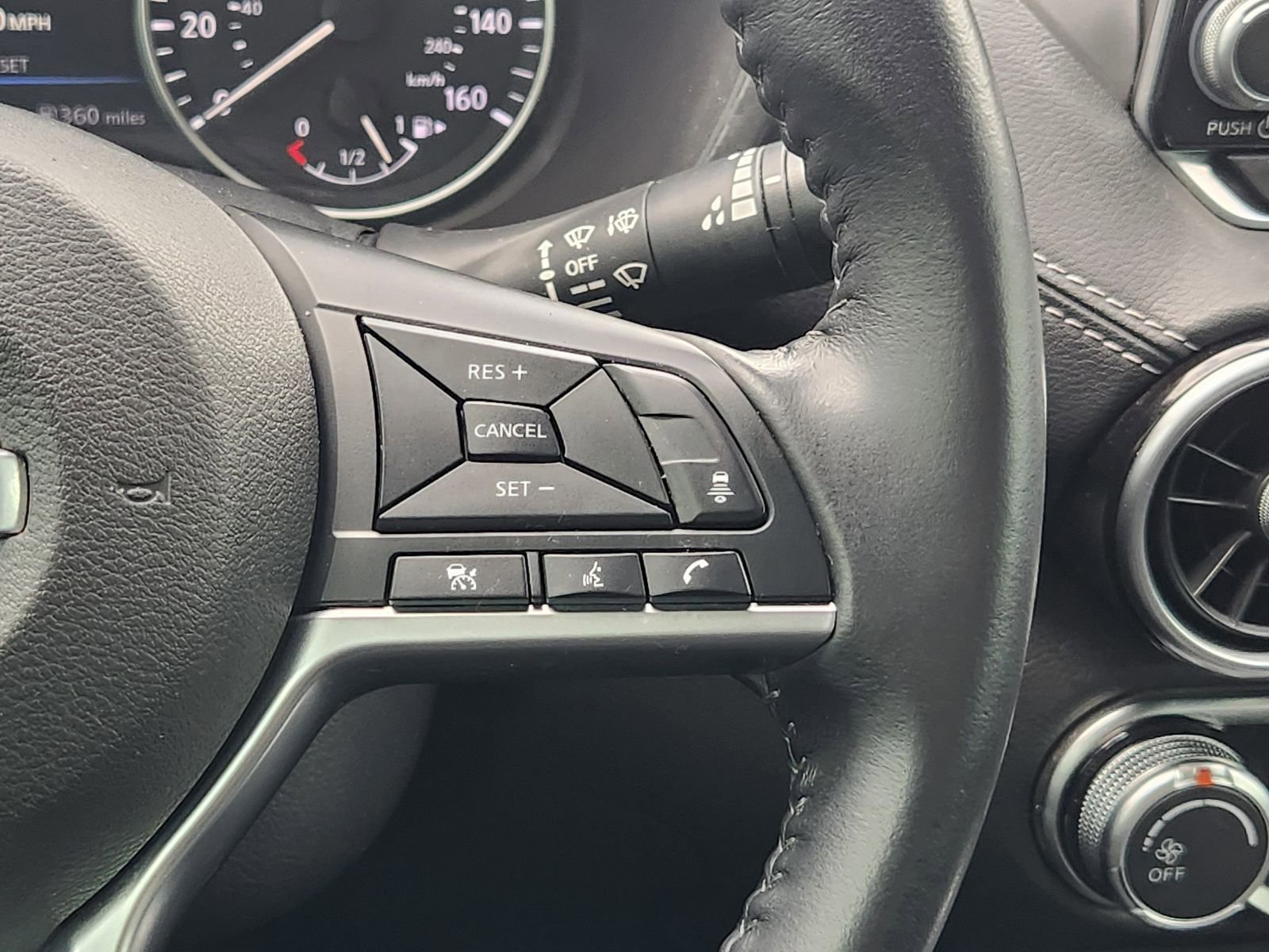 Used 2022 Nissan Sentra SV FWD image 32
