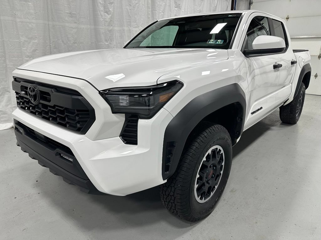 Used 2026 Toyota Tacoma TRD Off-Road AWD/4WD image 3