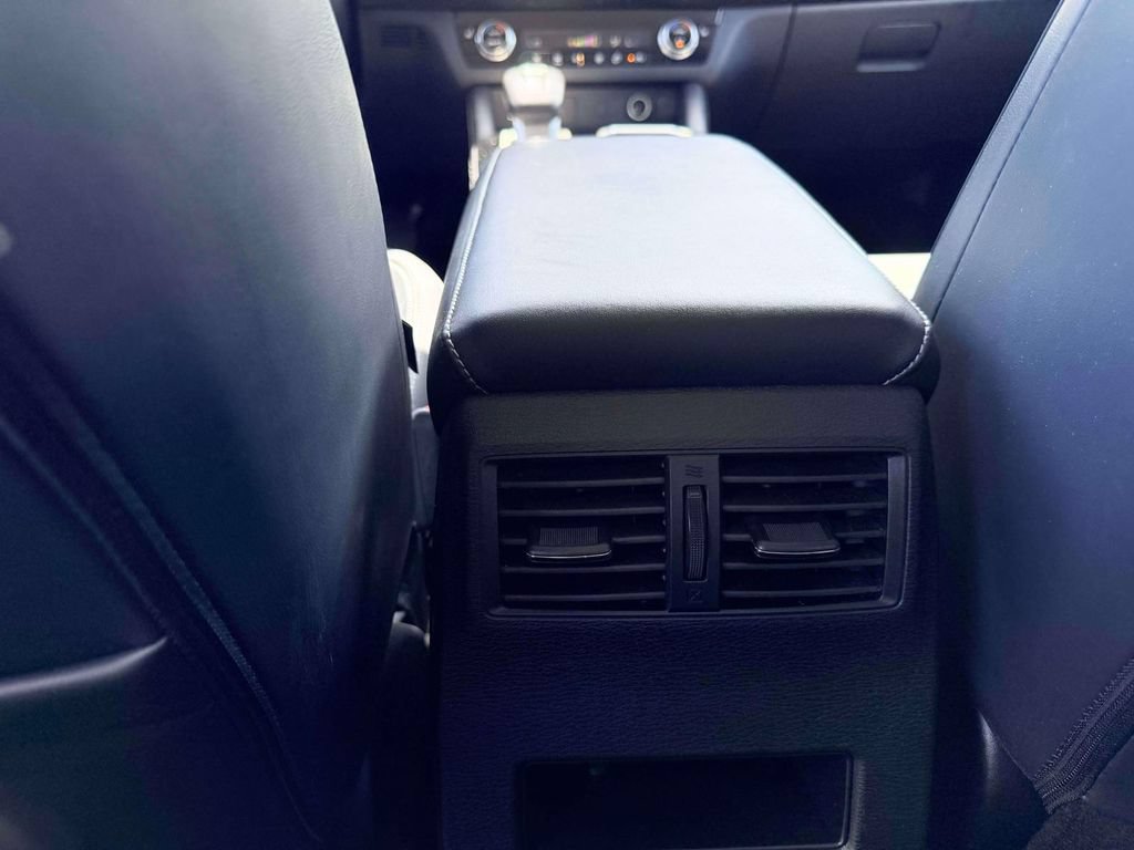 Used 2025 Mitsubishi Outlander SE FWD image 15