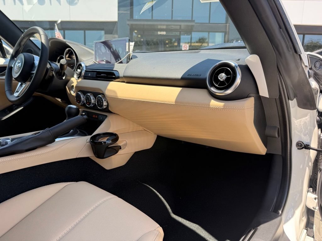 New 2026 MAZDA MX-5 Miata RF Grand Touring w/ Weather Package RWD image 16