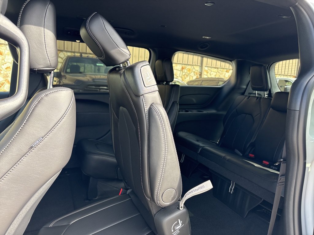 New 2026 Chrysler Pacifica Select w/ S Appearance Package FWD image 43
