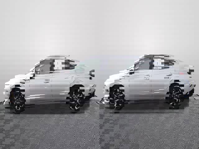 Used 2025 Hyundai Sonata SEL image 2