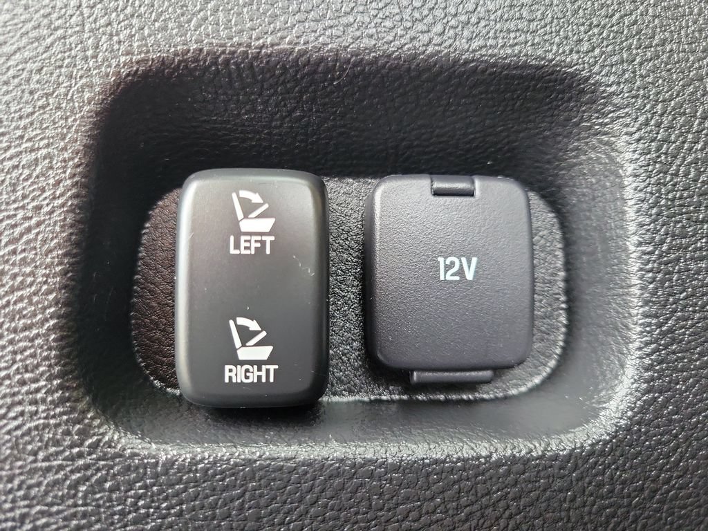 Used 2023 Ford Edge SEL w/ Convenience Package AWD/4WD image 9