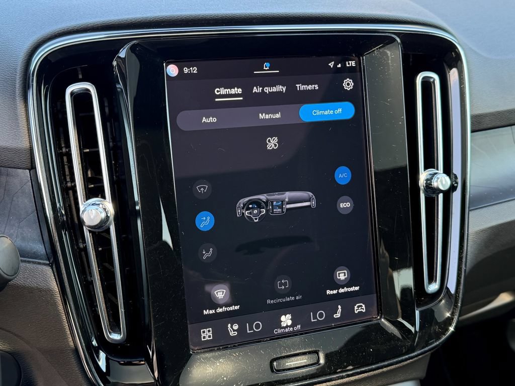 Certified 2023 Volvo C40 P8 Recharge Ultimate AWD/4WD image 32