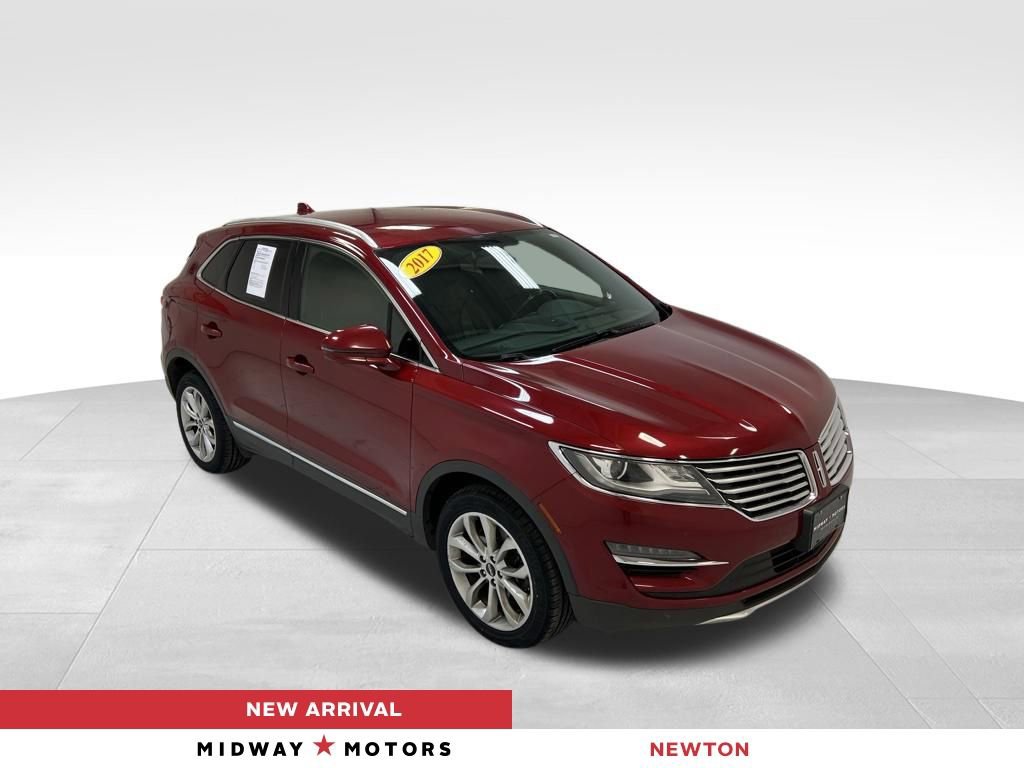 Used 2017 Lincoln MKC Select image 1