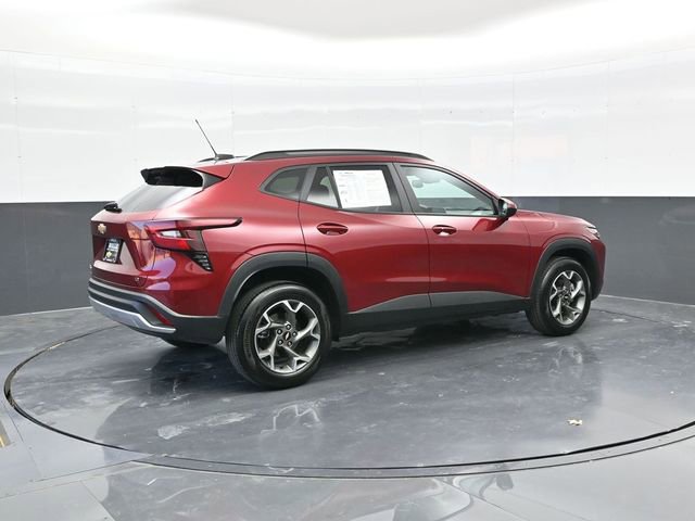 Used 2025 Chevrolet Trax LT w/ LT Convenience Package image 7