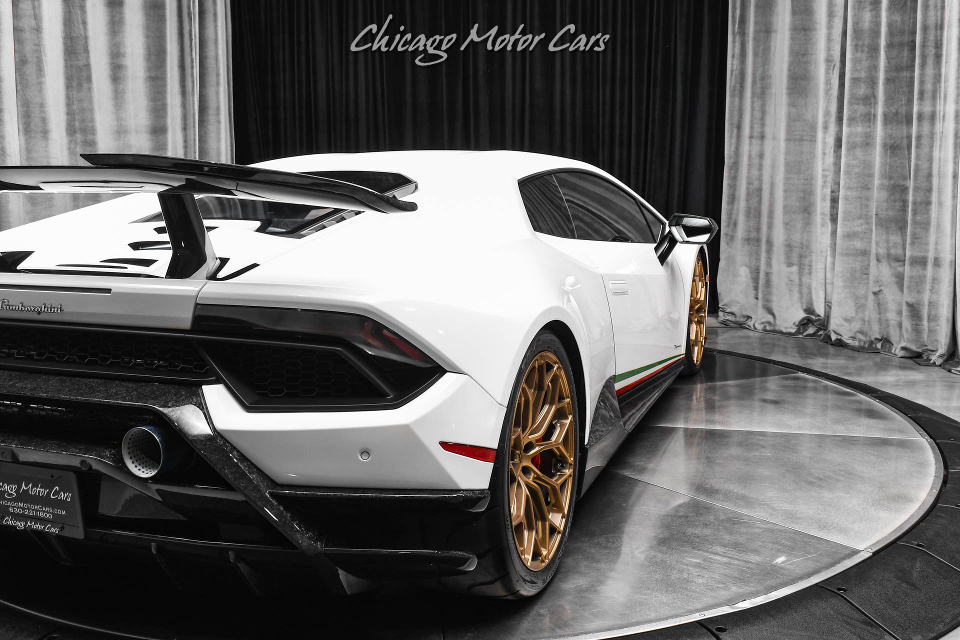 Used 2018 Lamborghini Huracan Performante image 39