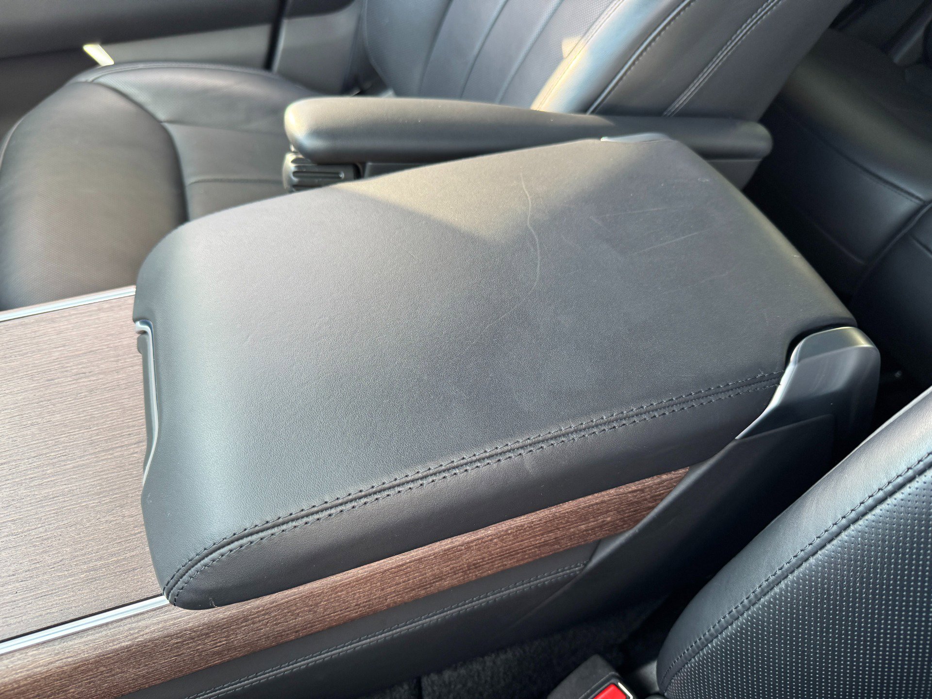 Used 2024 Land Rover Range Rover Long Wheelbase SE image 38