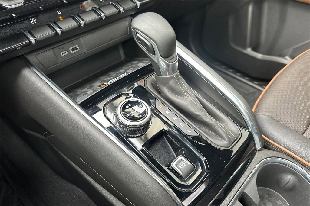 Used 2024 GMC Canyon AT4 w/ AT4 Premium Package image 23