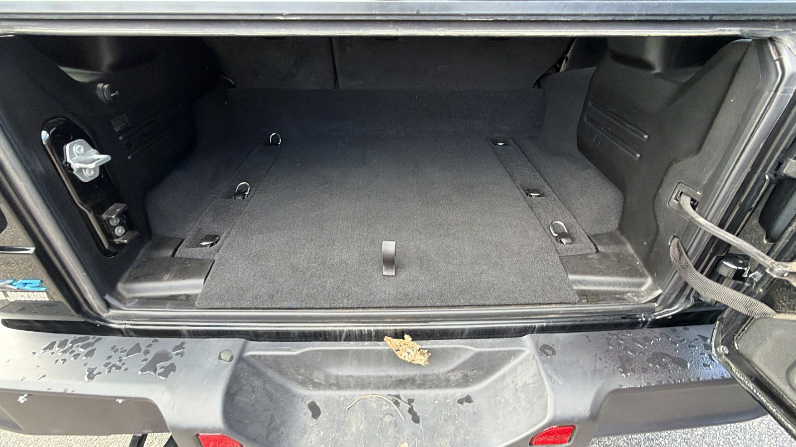 Used 2025 Jeep Wrangler Willys 4xe image 13