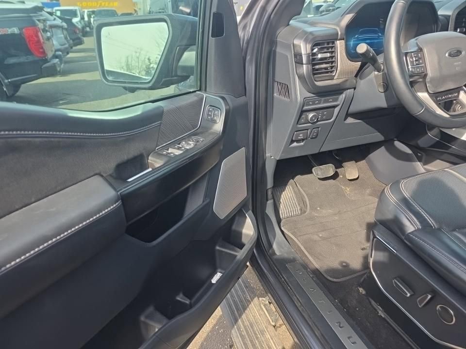 Used 2022 Ford F150 Platinum w/ Equipment Group 701A High image 5