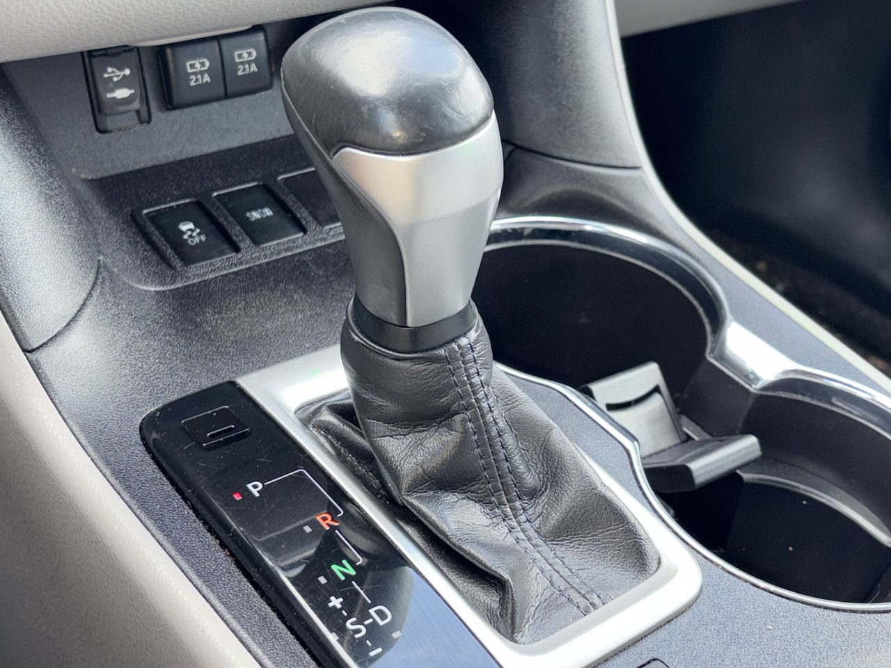 Used 2018 Toyota Highlander XLE FWD image 8