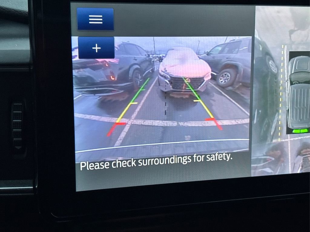 Used 2022 Ford Explorer Limited w/ Equipment Group 301A image 31