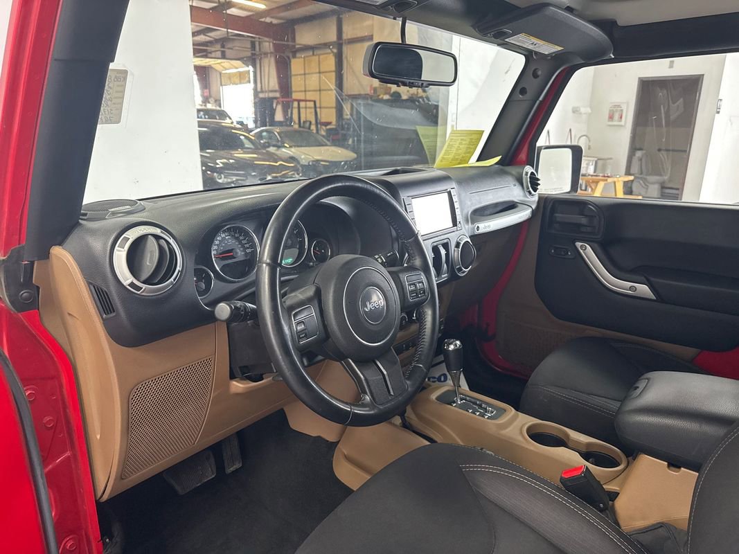 Used 2015 Jeep Wrangler Sahara image 8
