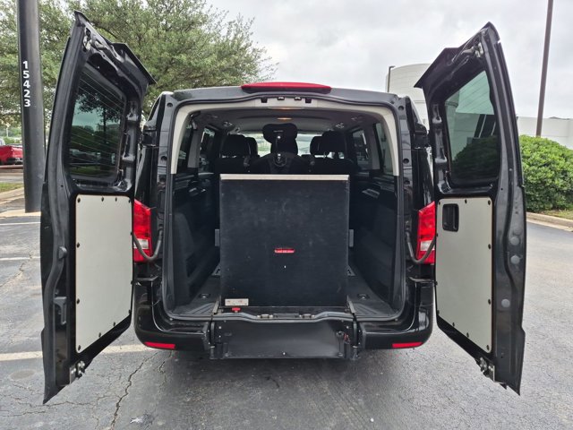 Used 2018 Mercedes-Benz Metris Passenger image 6