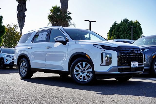 Certified 2025 Hyundai Palisade SEL FWD image 2