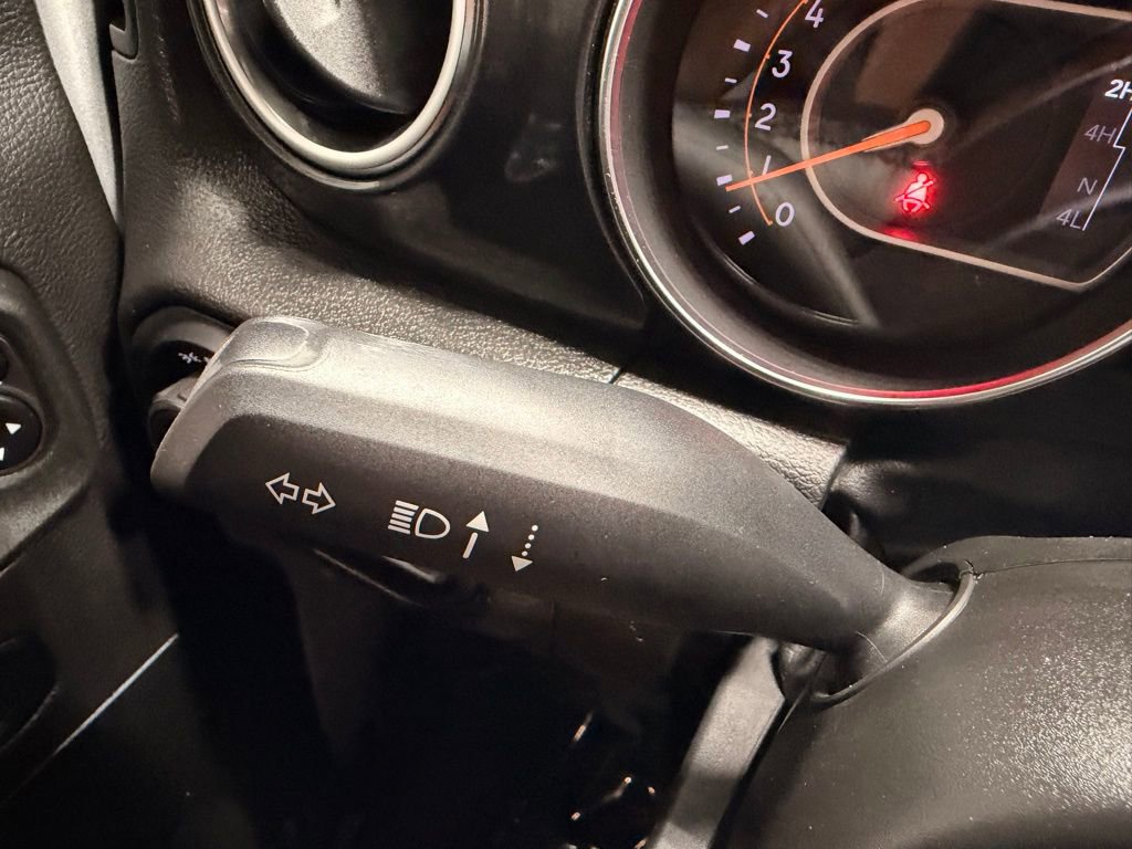 Used 2023 Jeep Wrangler Unlimited Sahara image 34