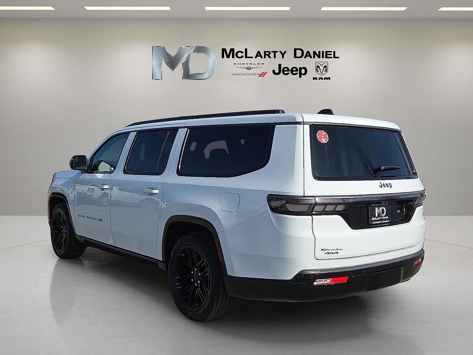 New 2026 Jeep Grand Wagoneer L Limited AWD/4WD image 4