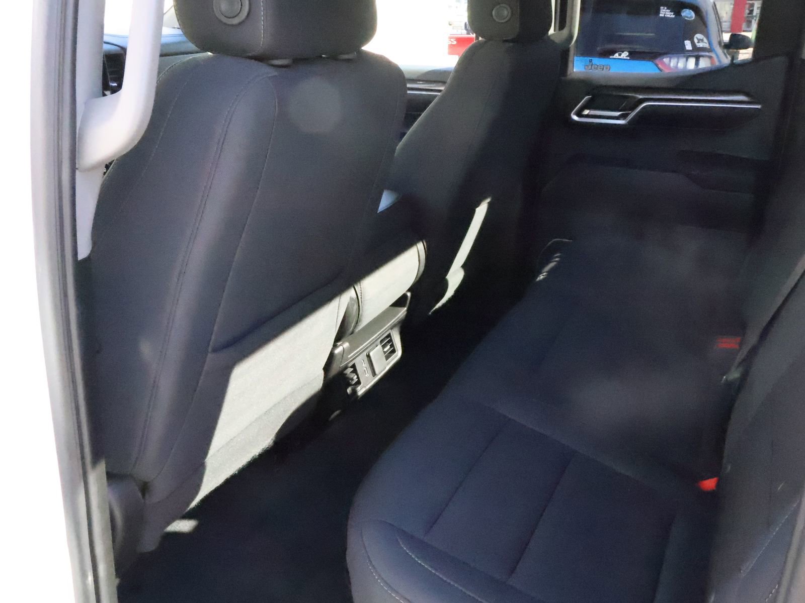 Used 2023 Chevrolet Silverado 1500 LT AWD/4WD image 45