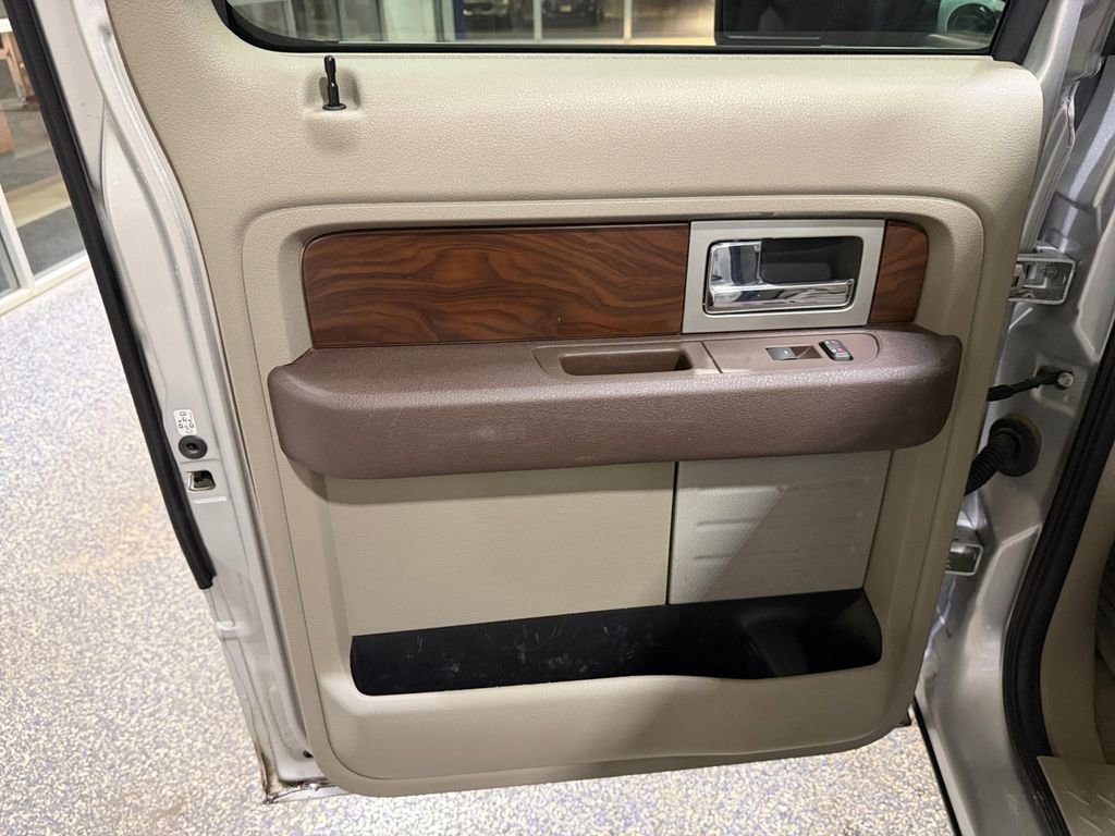 Used 2010 Ford F150 Lariat image 25