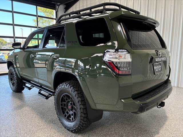 Used 2020 Toyota 4Runner TRD Off-Road Premium image 2