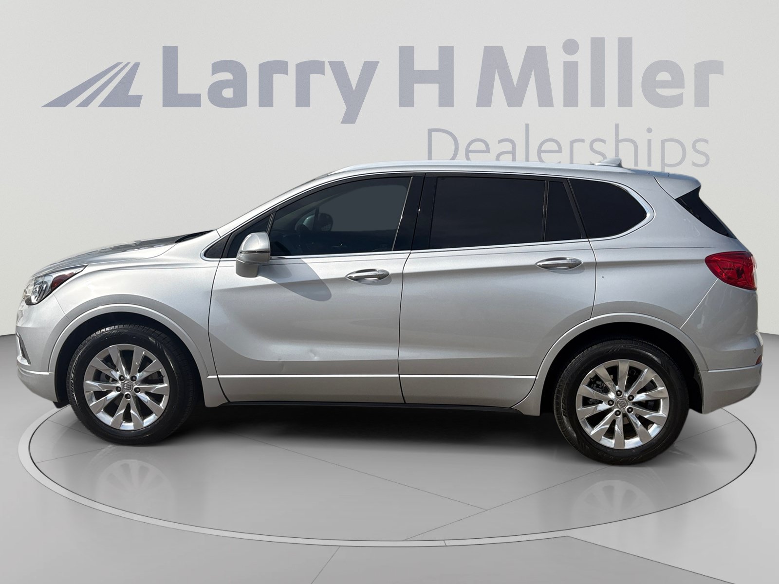 Used 2017 Buick Envision Essence FWD image 2