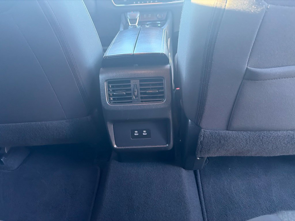 Used 2025 Nissan Rogue SV AWD/4WD image 37