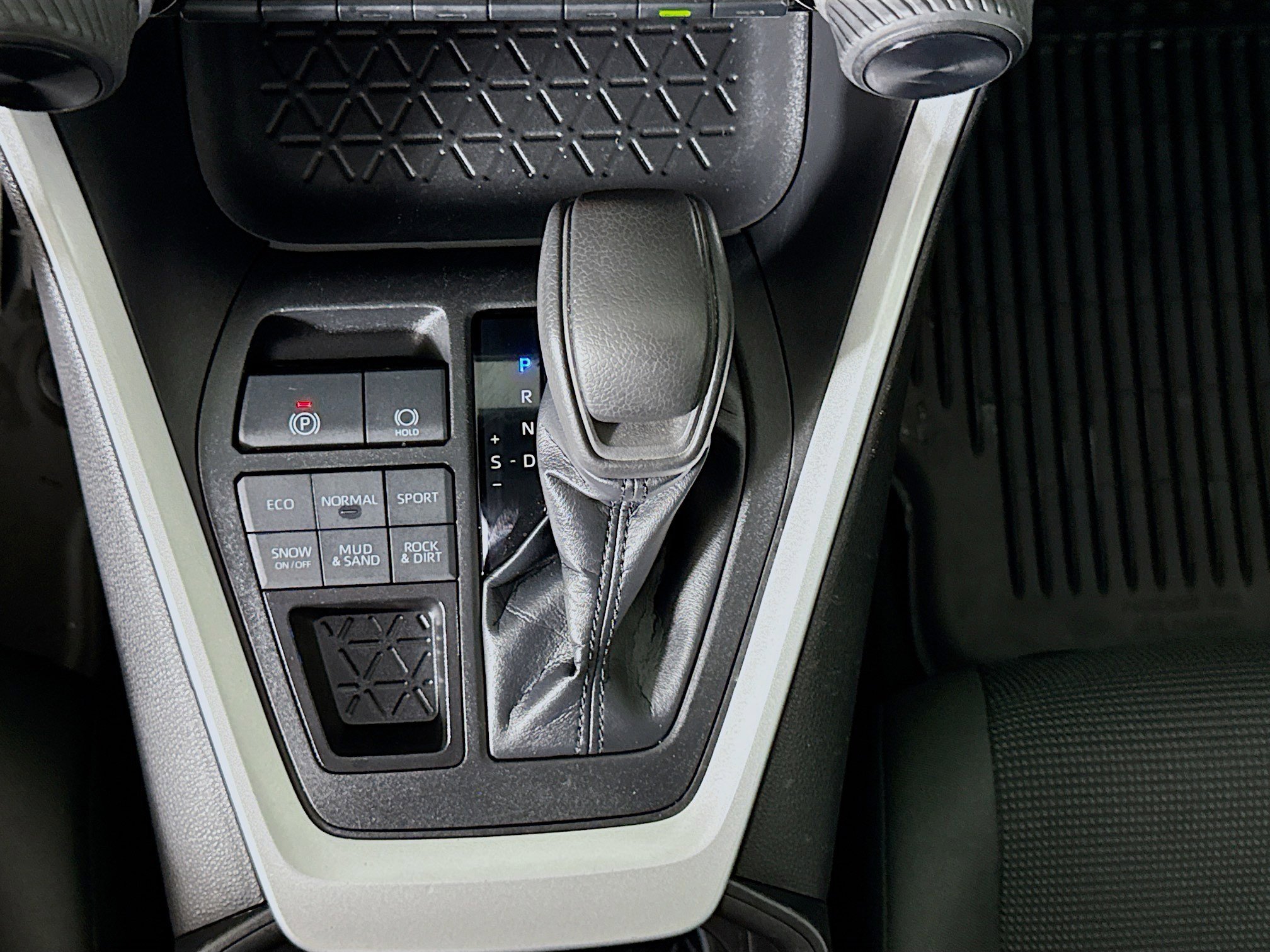 Certified 2023 Toyota RAV4 LE image 17