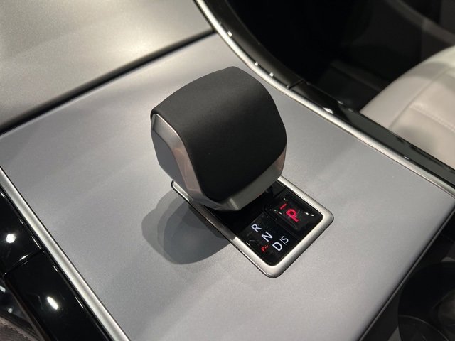 Used 2025 Land Rover Range Rover Evoque S image 23