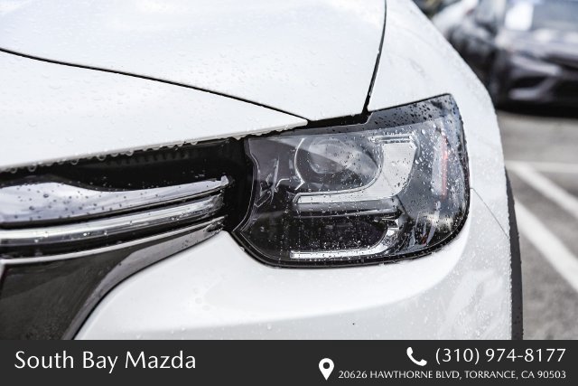 Certified 2025 MAZDA CX-70 Plug-In Hybrid w/ Premium Pkg AWD/4WD image 4