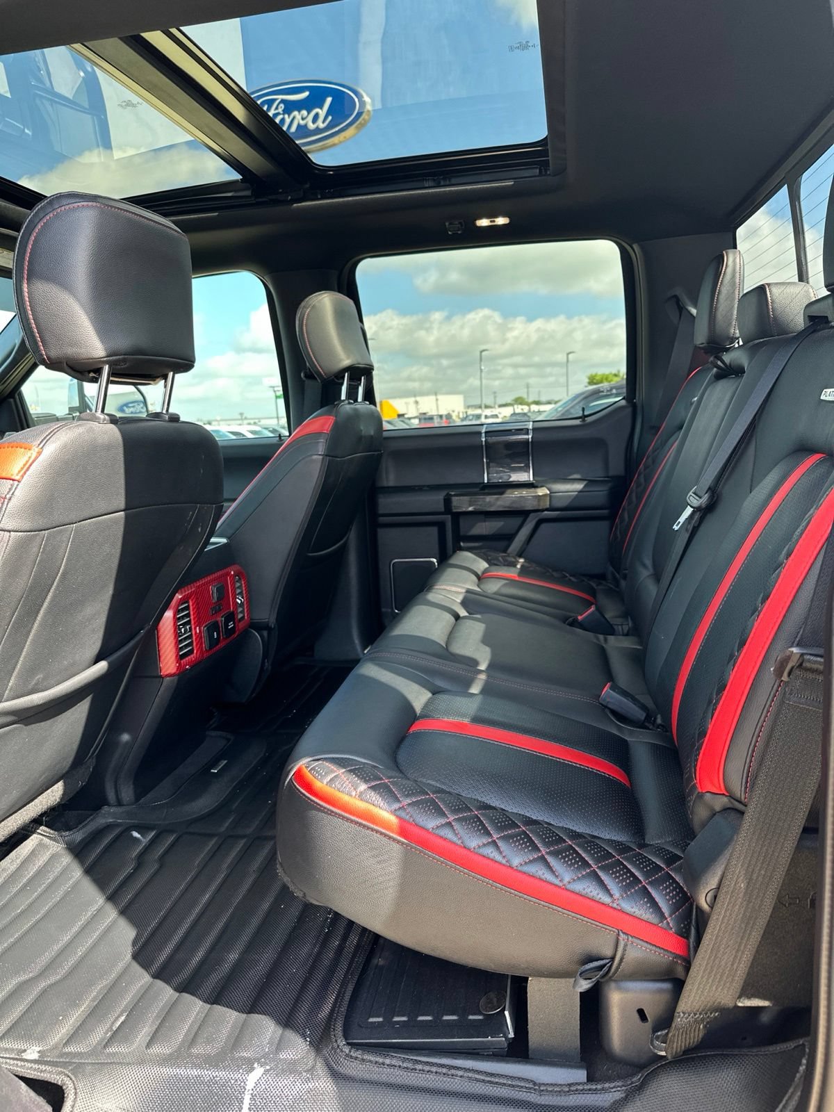 Used 2020 Ford F250 Platinum w/ FX4 Off-Road Package AWD/4WD image 14