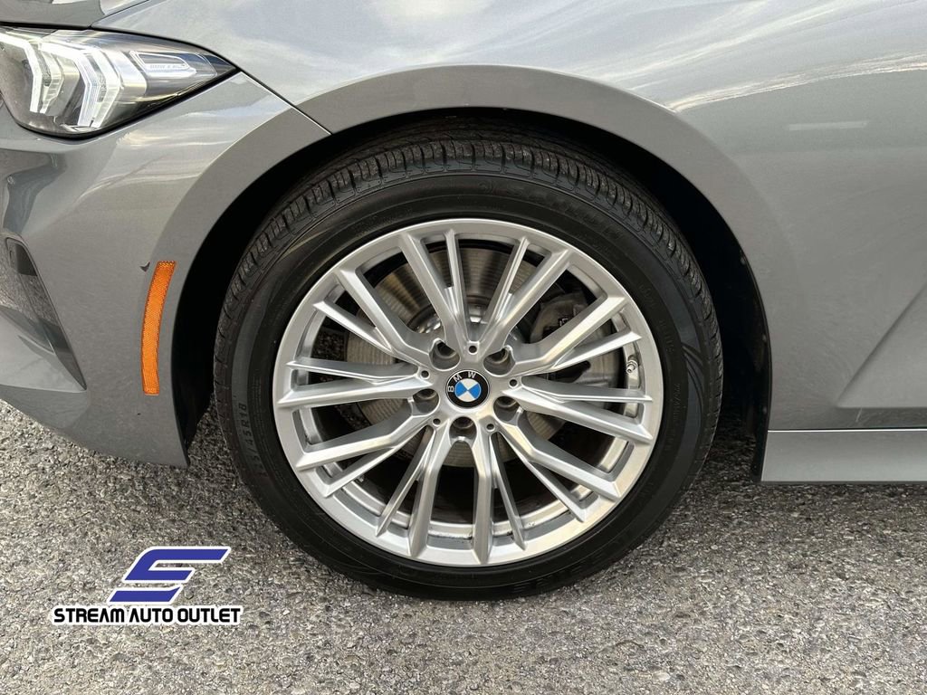 Used 2024 BMW 330i xDrive Sedan image 9