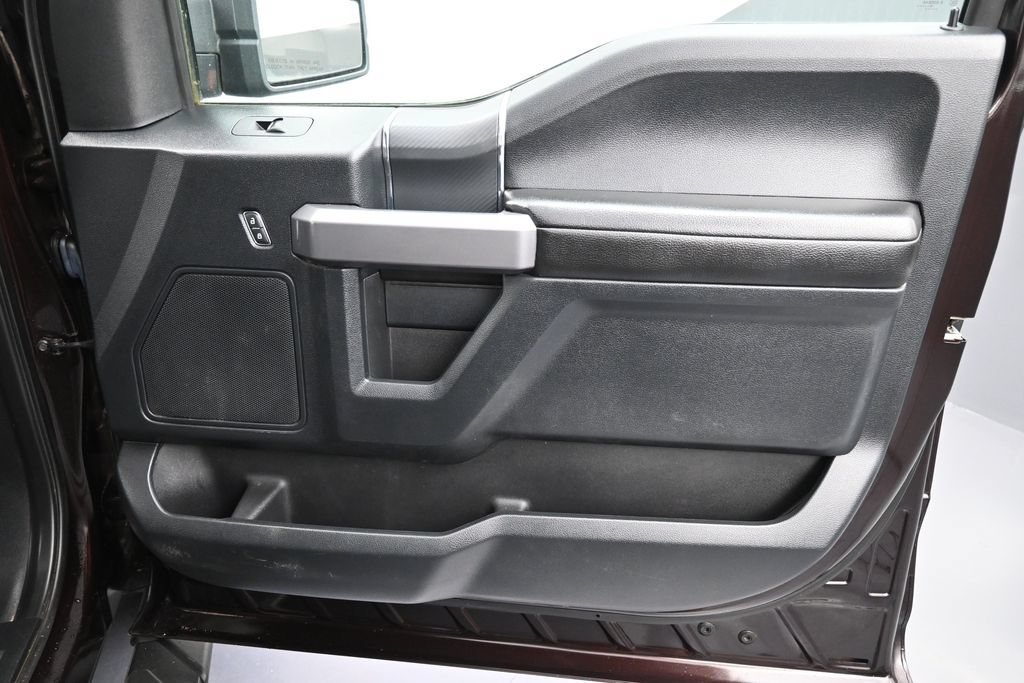 Used 2019 Ford F150 XLT w/ Equipment Group 302A Luxury AWD/4WD image 18