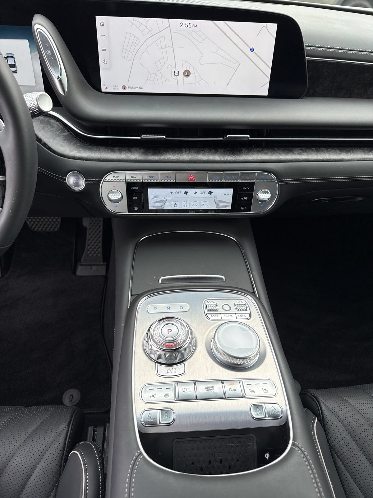 Used 2025 Genesis G90 3.5T AWD/4WD image 26