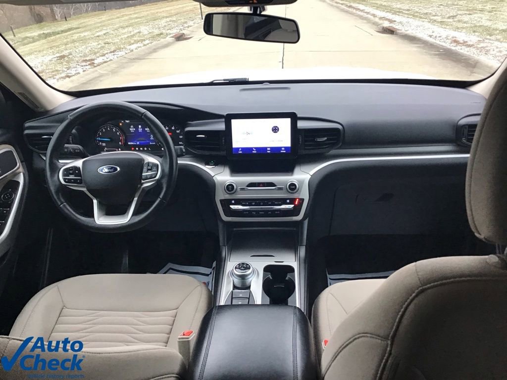 Used 2021 Ford Explorer XLT image 20