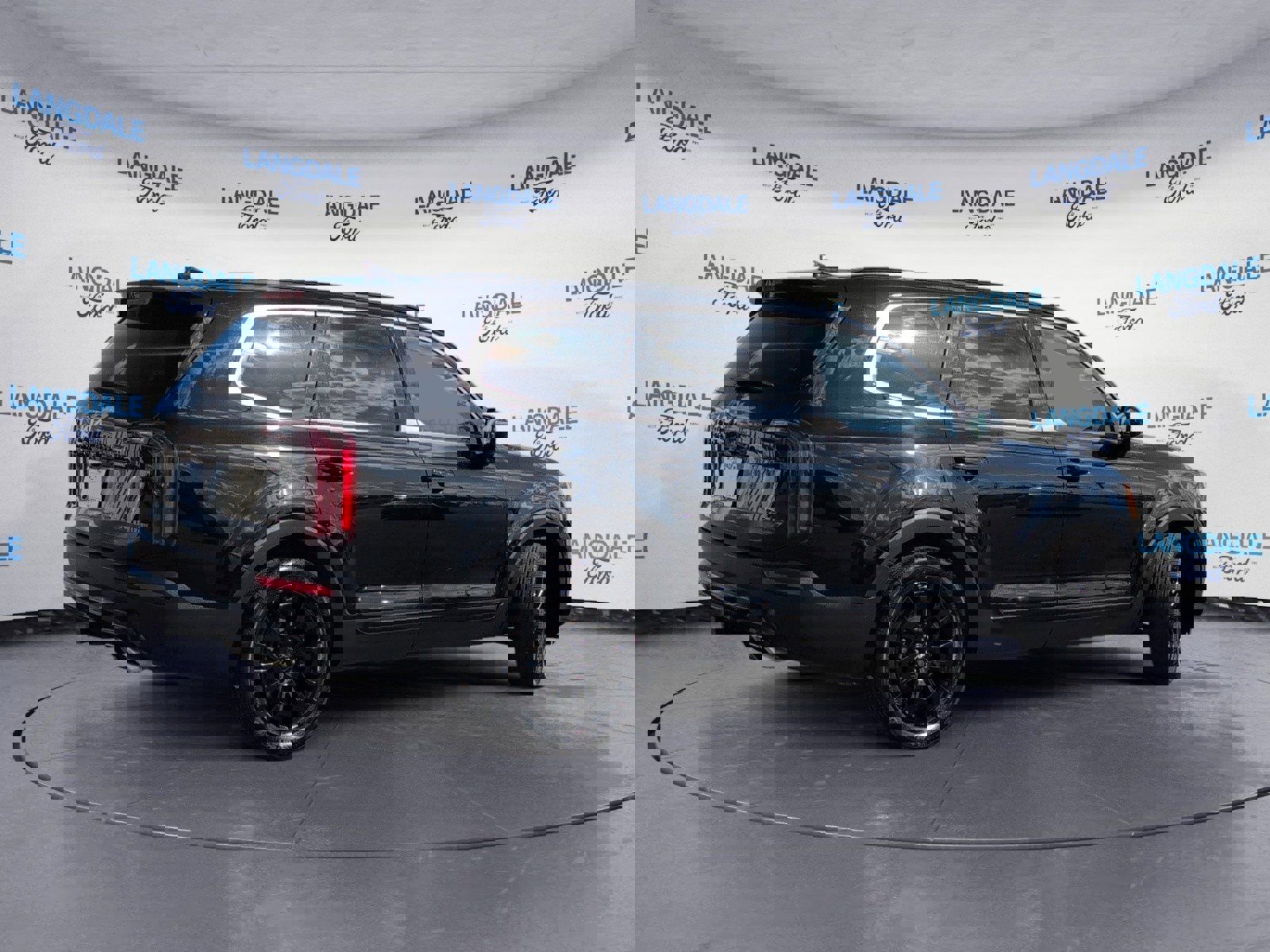 Used 2022 Kia Telluride SX w/ SX Prestige Package image 3