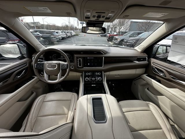 Used 2023 GMC Yukon Denali image 3