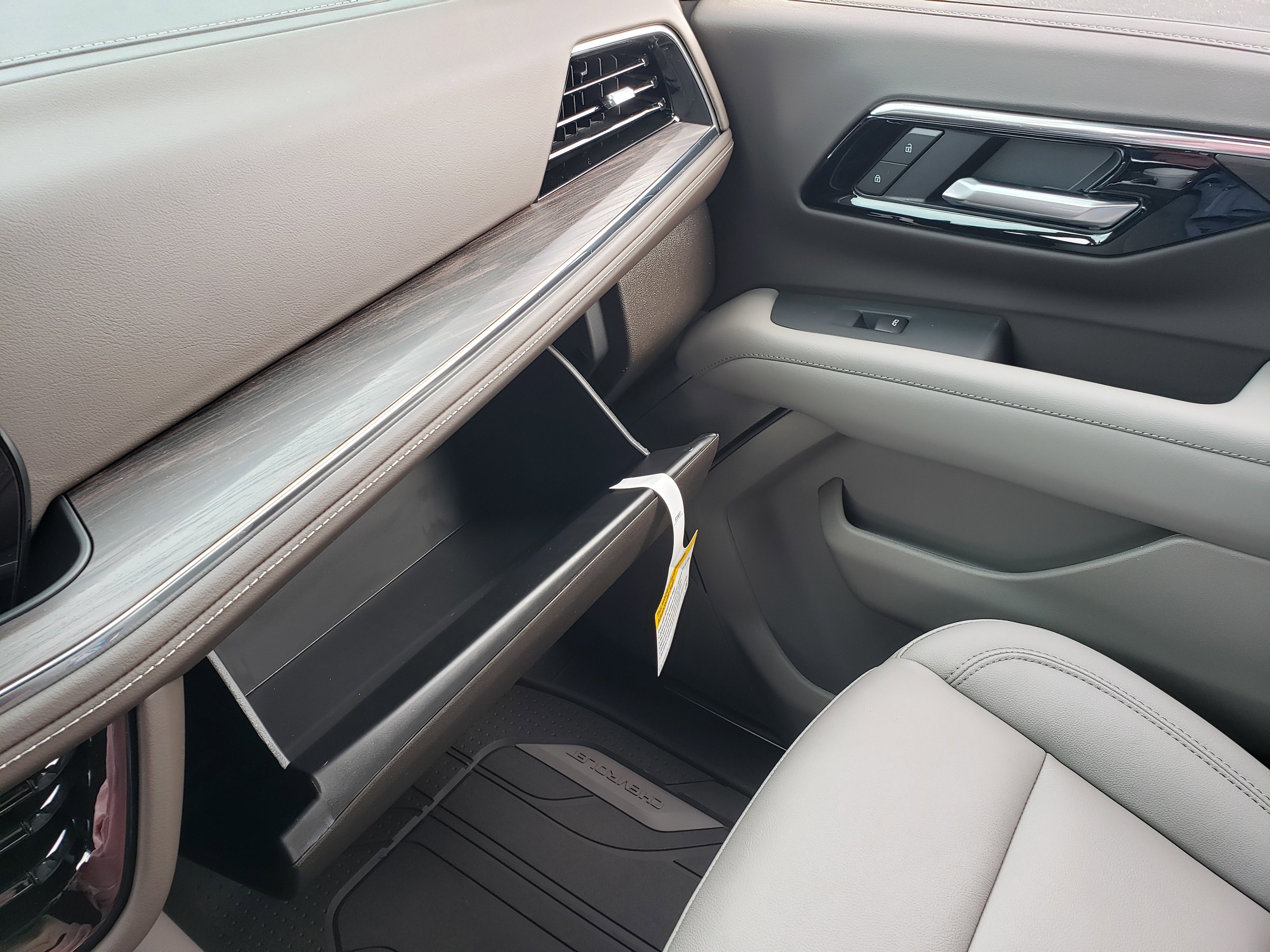 New 2026 Chevrolet Tahoe LT w/ Comfort Package image 25