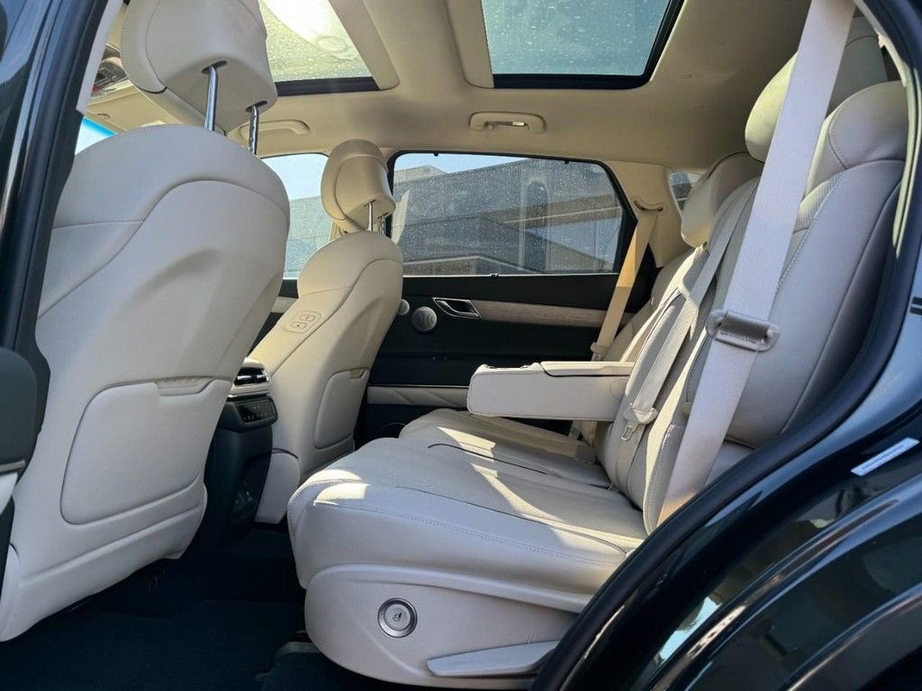 Certified 2025 Genesis GV80 2.5T Prestige image 10