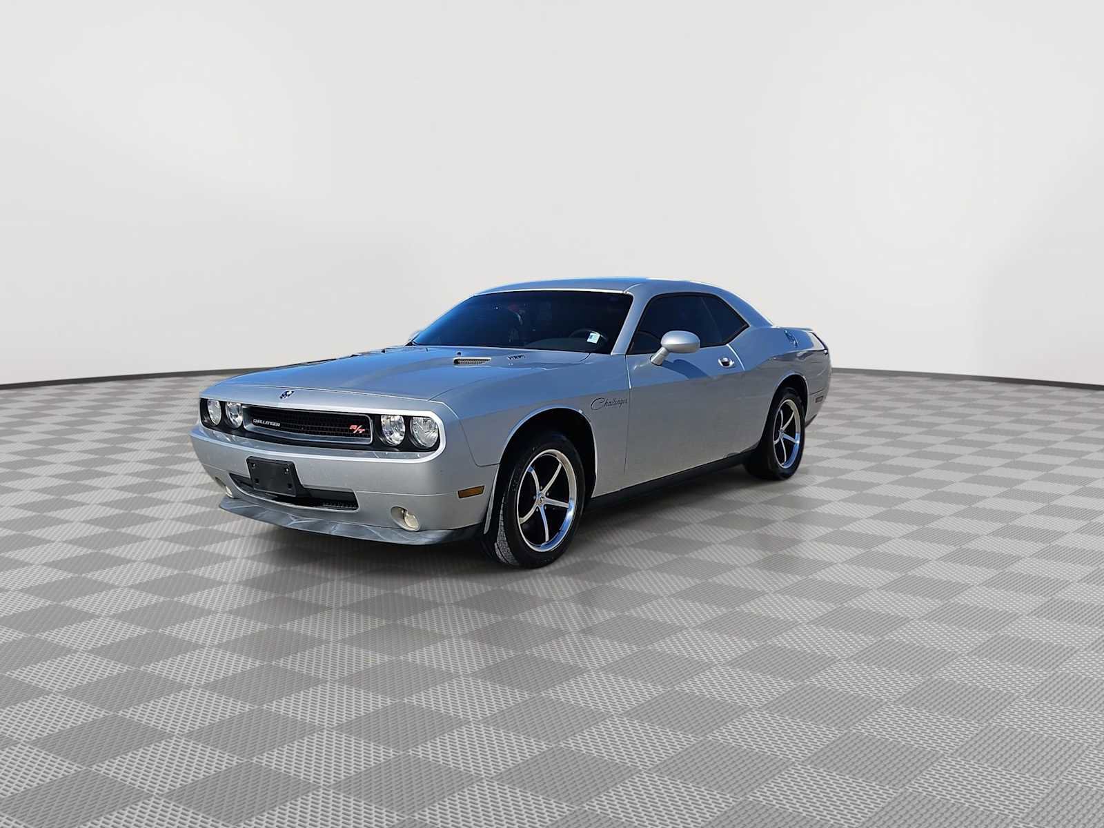 Used 2010 Dodge Challenger R/T image 4