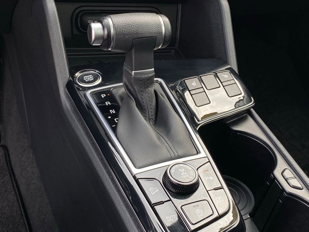 Used 2025 Kia Sportage EX w/ Premium Package image 23