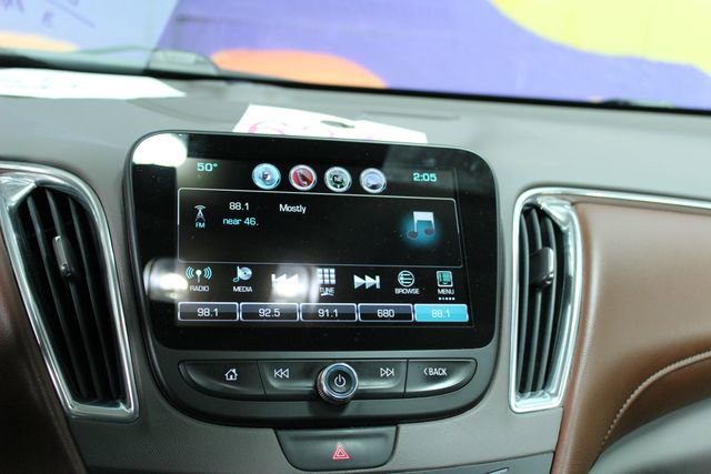 Used 2016 Chevrolet Malibu LT w/ True North Edition FWD image 17