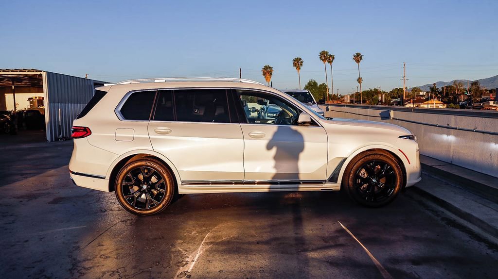 Used 2026 BMW X7 xDrive40i AWD/4WD image 13