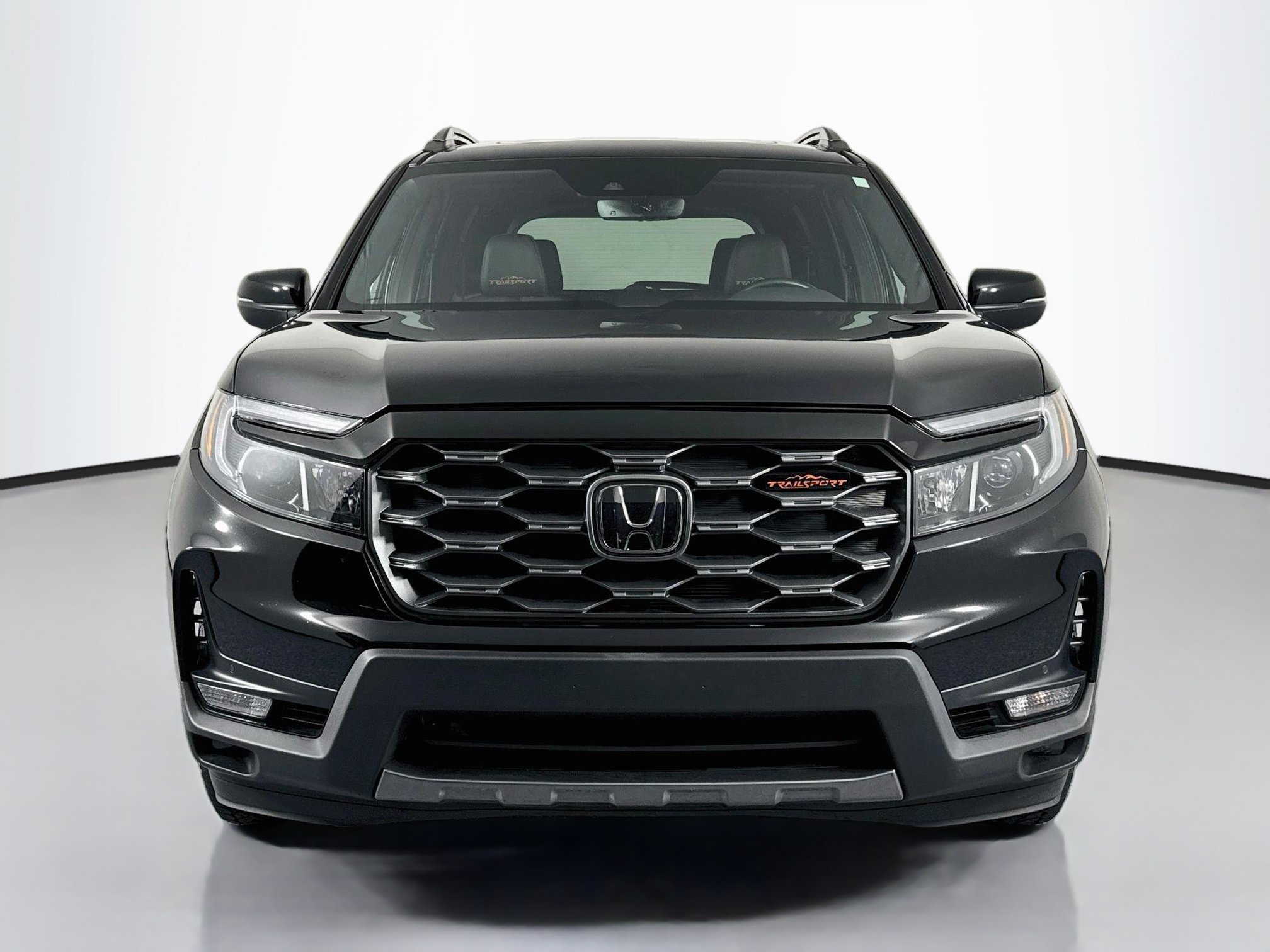 Certified 2024 Honda Passport TrailSport image 2