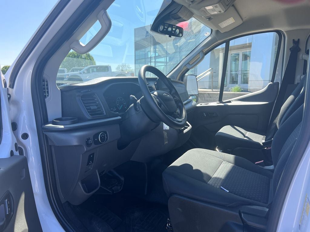 Certified 2025 Ford Transit 250 Low Roof w/ Exterior Upgrade Package RWD image 9