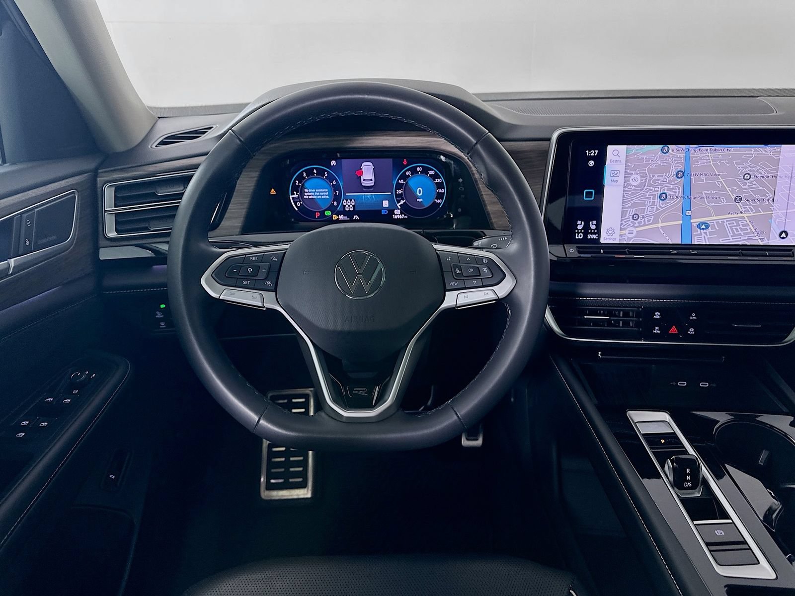 Used 2025 Volkswagen Atlas SEL Premium R-Line AWD/4WD image 16